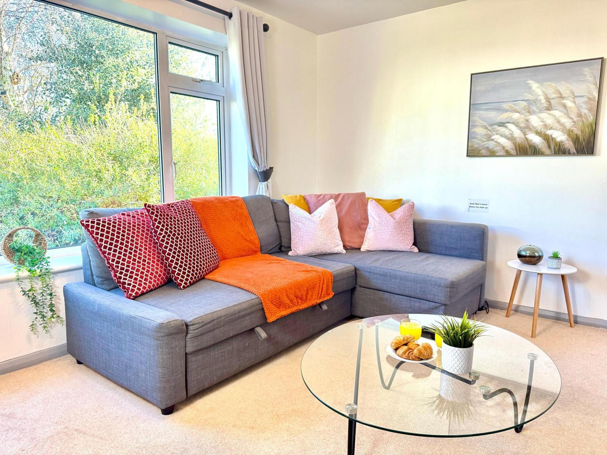 Stylish 3-Bedroom House With Garden & Free Parking'S, Prime Location With Private Garden Kidlington Exterior photo